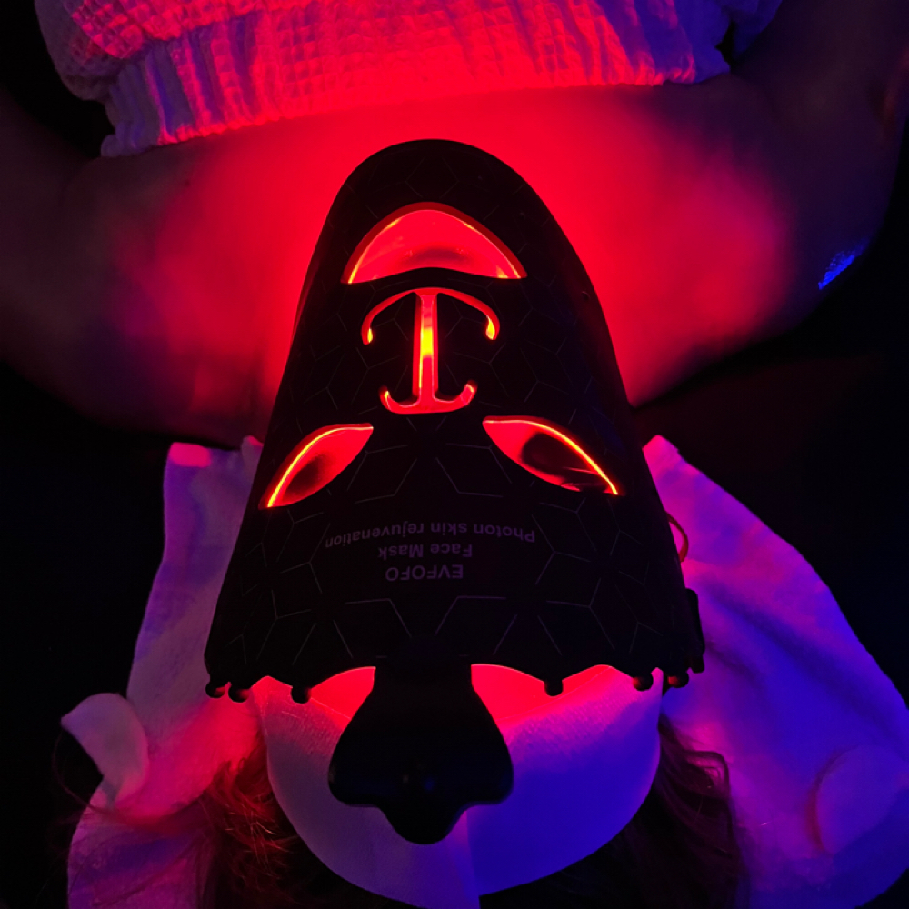 LED Light Therapy at Shimmer Esthetics and Wellness LLC in Woodhaven, MI