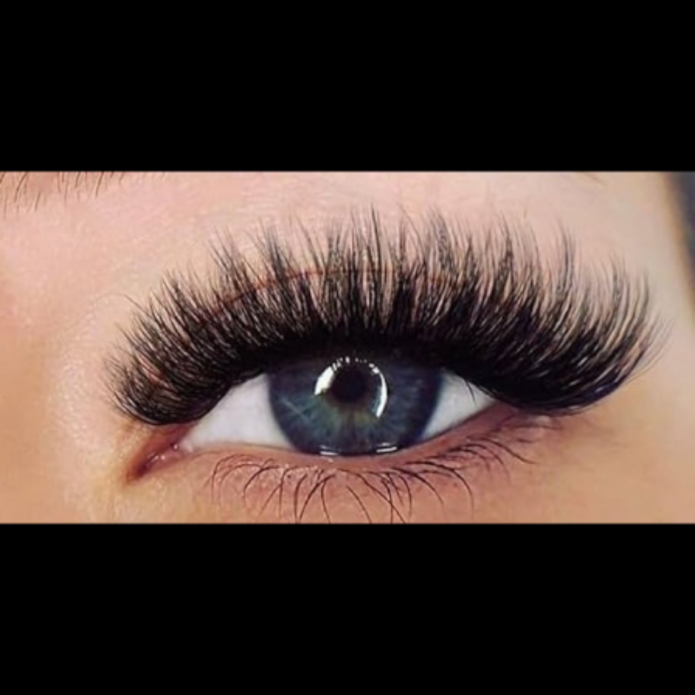 Full Volume Set at D' Lashes in Greatbend, KS