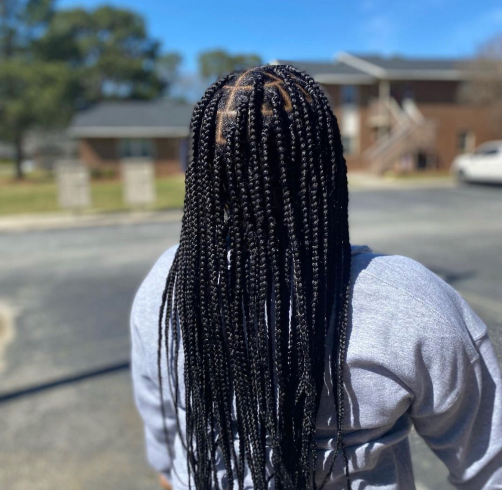 Medium Knotless Braids