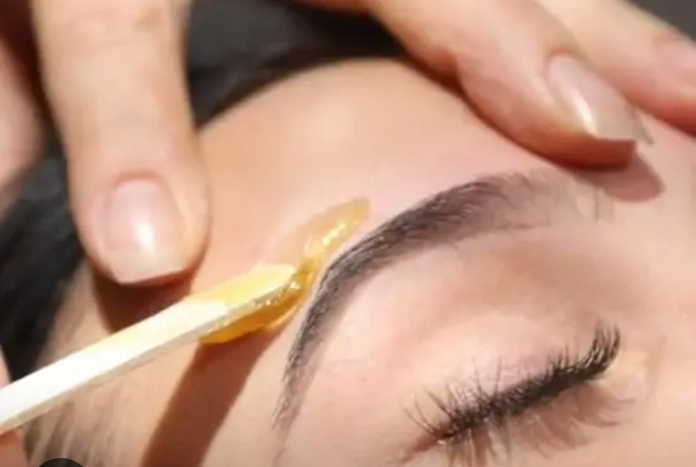 Eyebrow Wax
