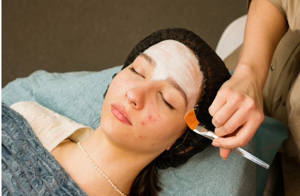 Acne/Clarifying Facial