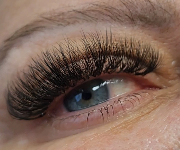 Full Lashes