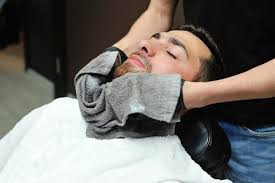 Mens Classic Cut With Hot Towel