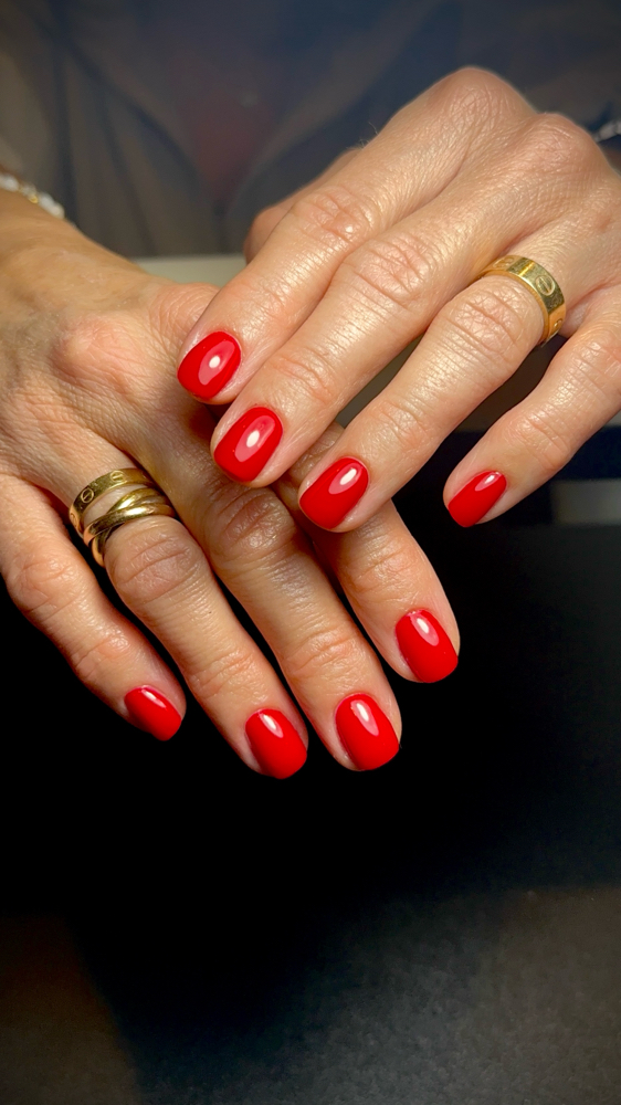 Structured Gel Polish Manicure