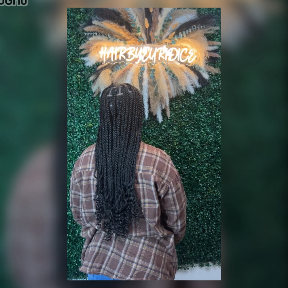 Waist Medium box Braids