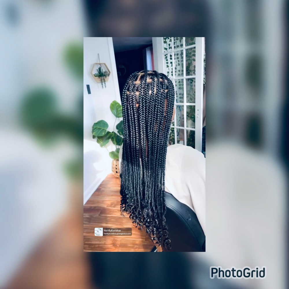 Waist Medium box Braids