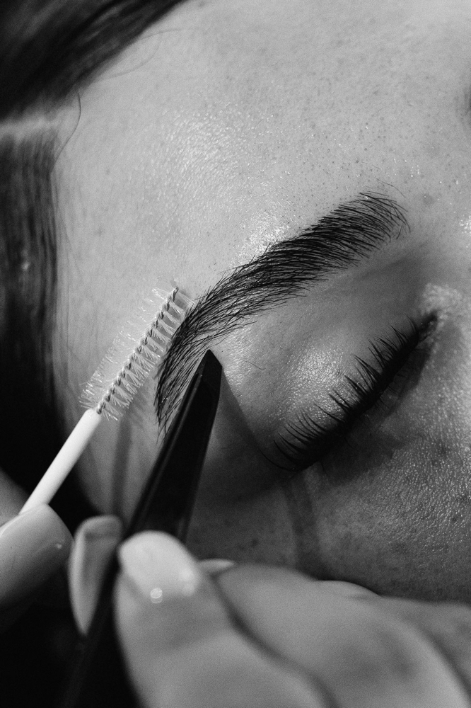 Brow Lamination & Tint