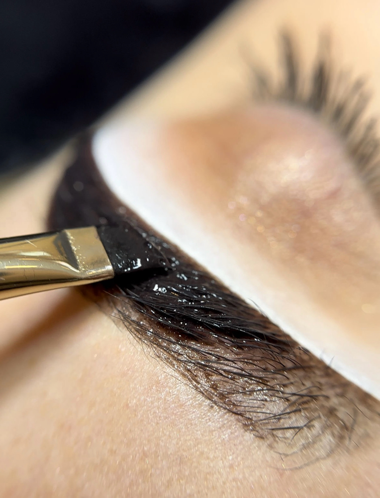 Brow Tinting