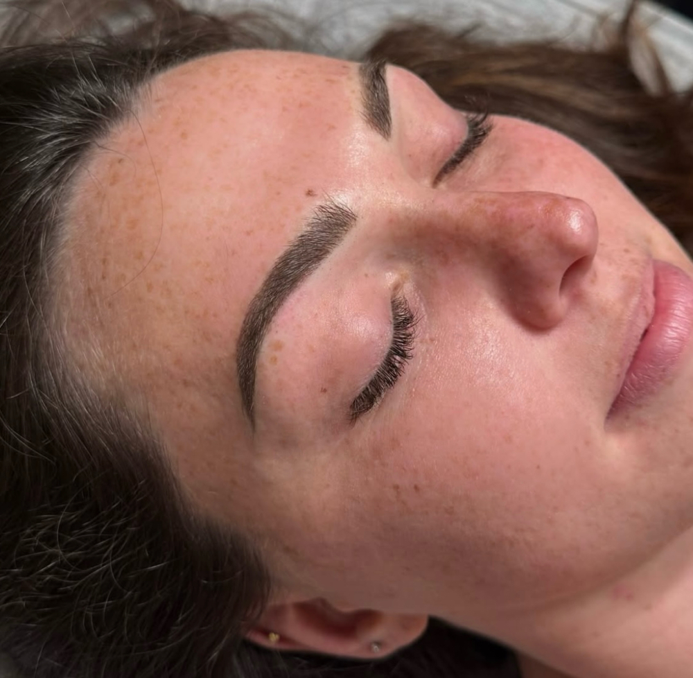 Custom Brow Perfecting Session