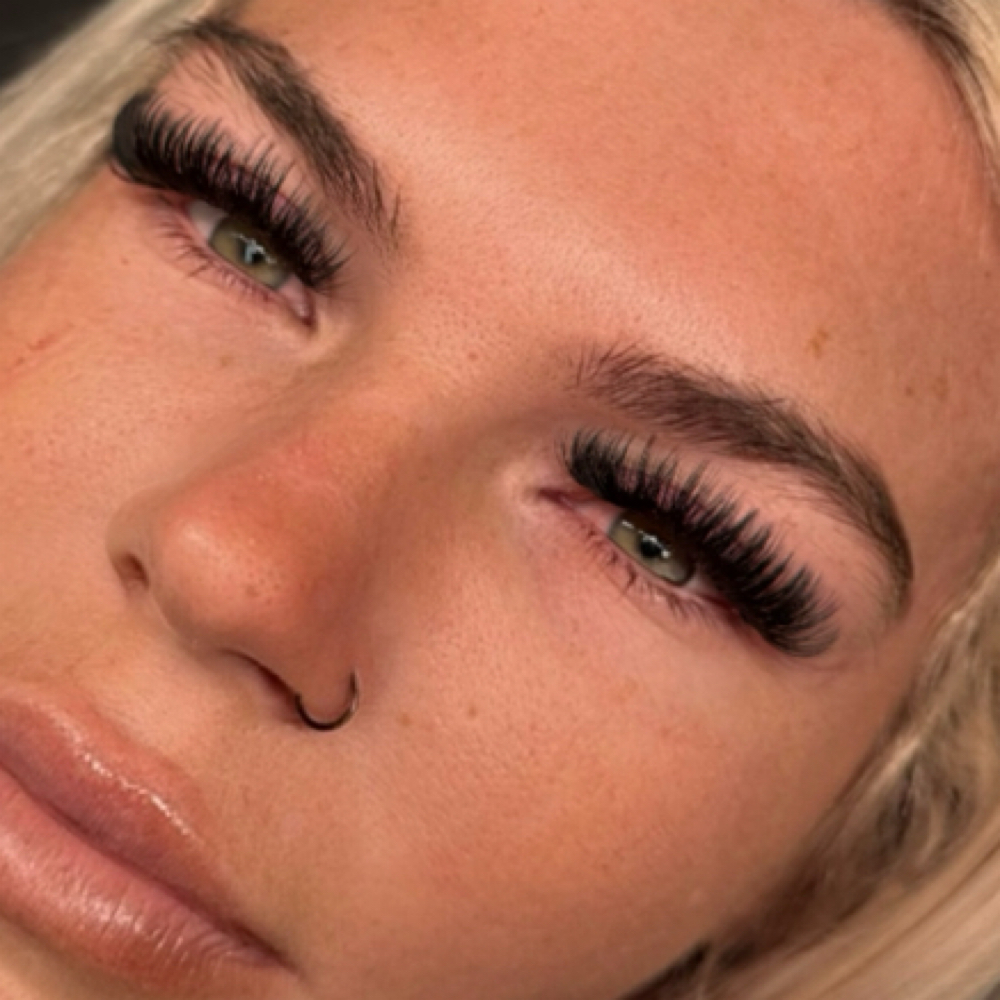 2 week Lash fill in at Jalyn Smith in Manchester, KY