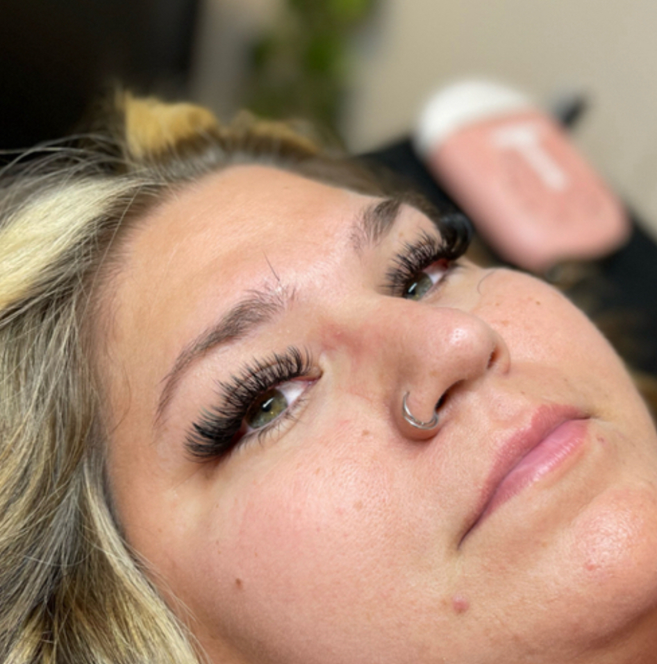 3 Week Volume Lash Fill