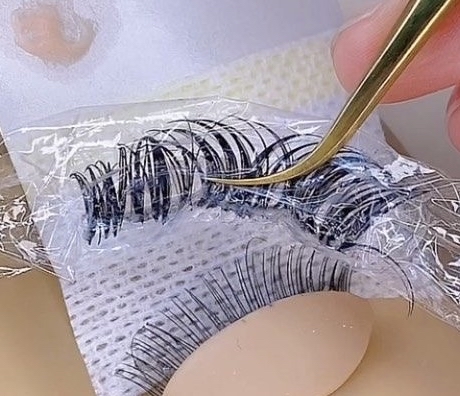 Eyelash Extension Removal