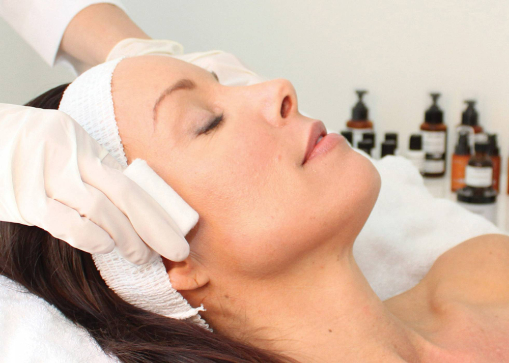 Classic Facial + Chemical Peel