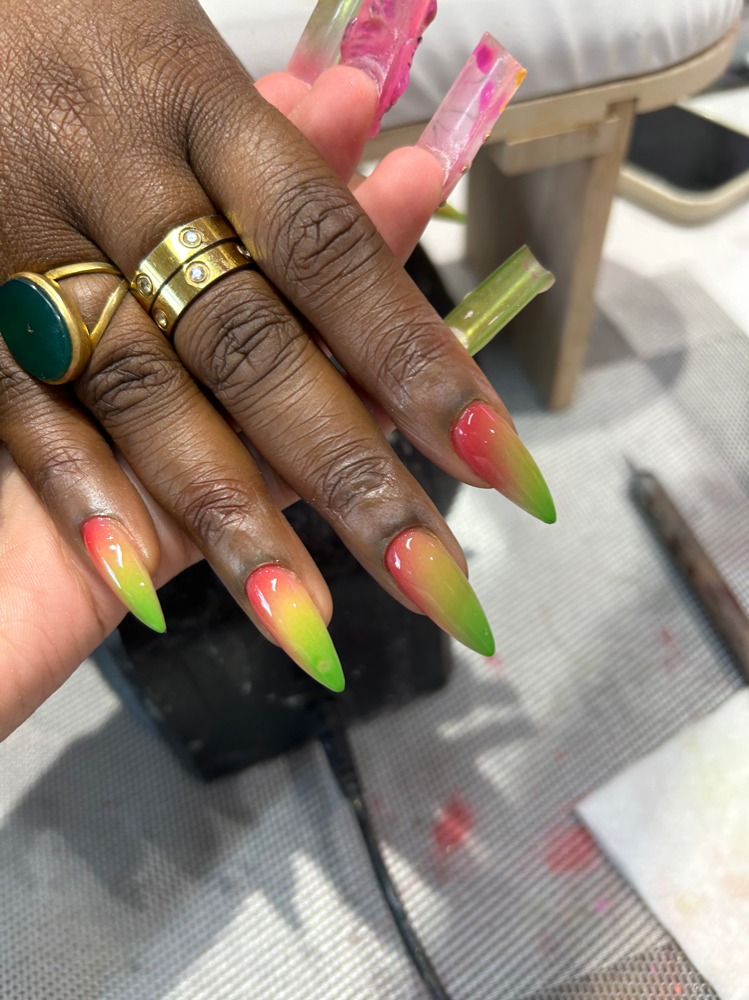 air brush 3 + colors per finger