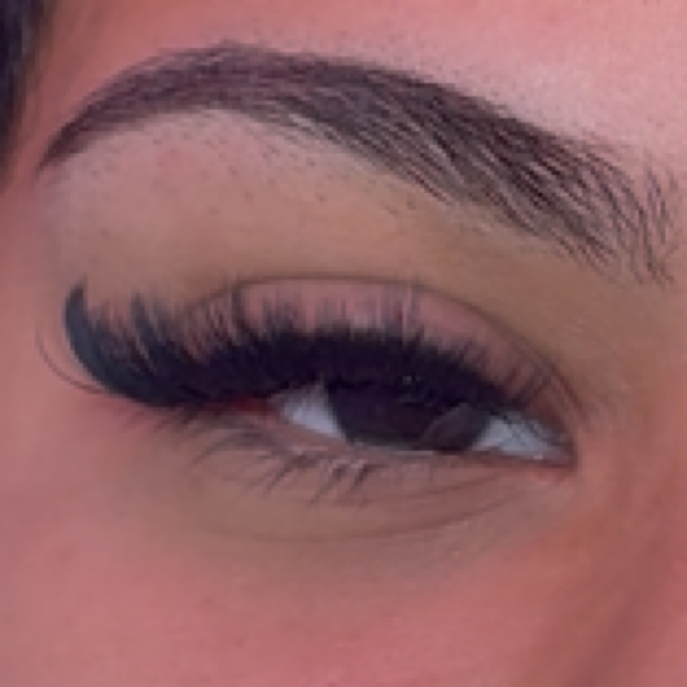 Lash Fill at Hello Beautyyy in North Kansas City, MO