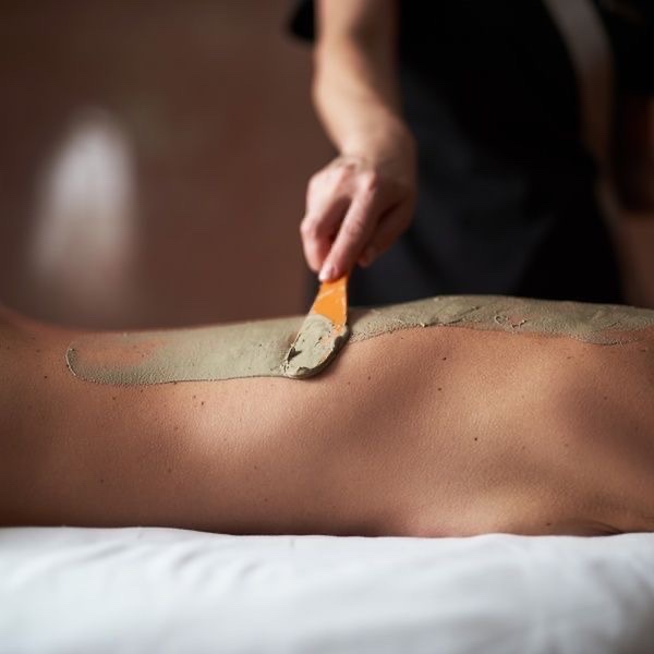 Back Facial (Back Detox Treatment) at Luten&Co Beauty Studio in Woodland Hills, CA