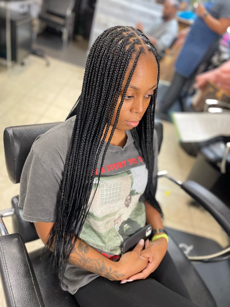 Small Knotles Braids