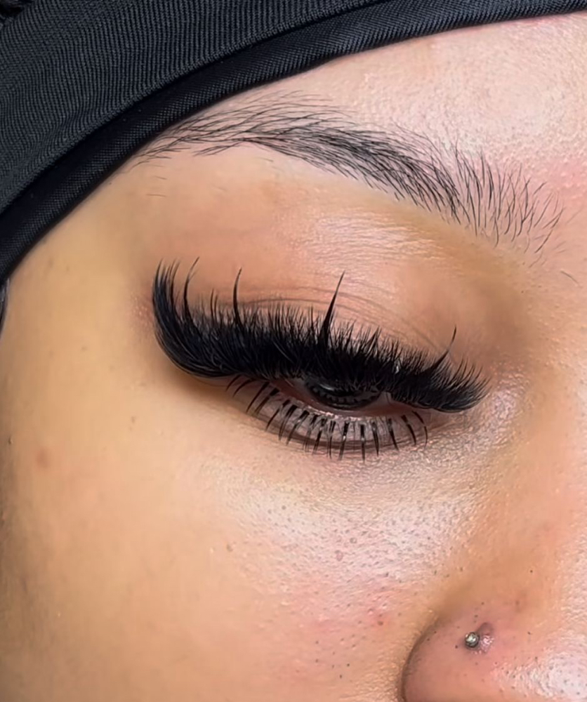 BG Freestyle Lash Set 🖌️ at Beauty Galore By Lee in New York, NY