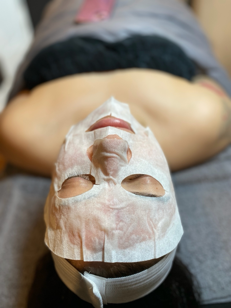 Essential Glow Express Facial