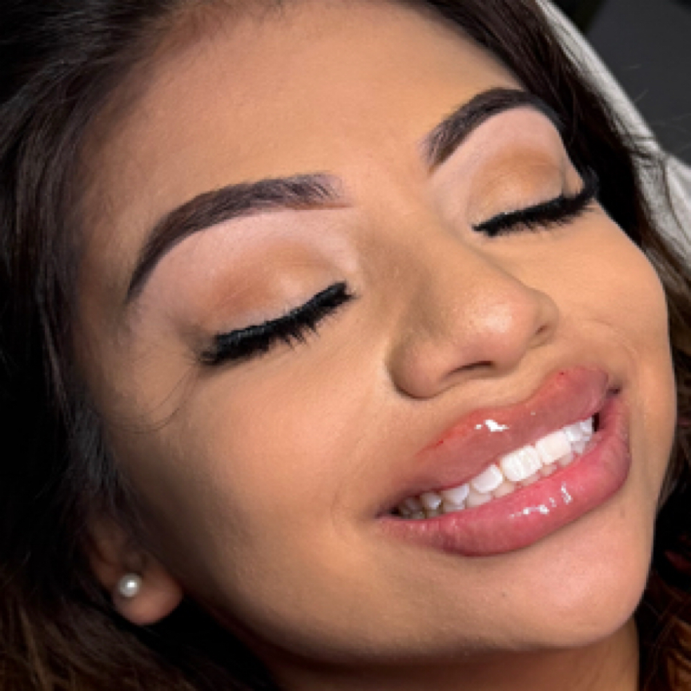 30 min Teeth Whiteing at AIKO AESTHETICS in Melrose Park, IL