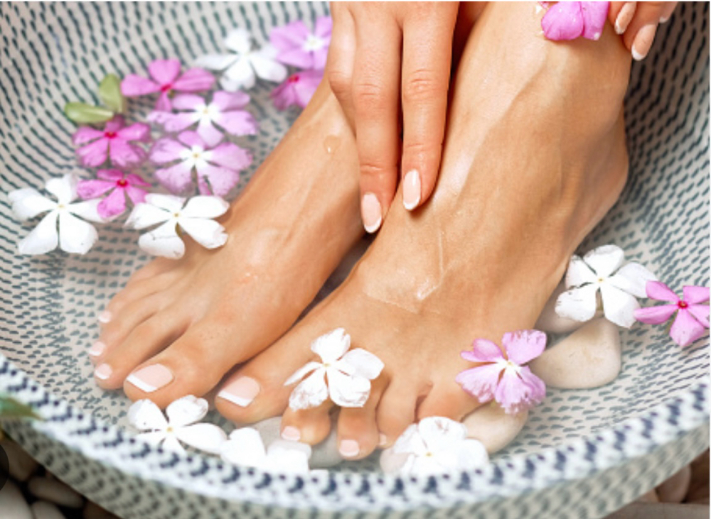 REGULAR PEDICURE