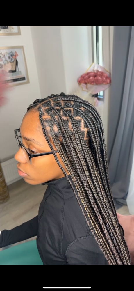 Small Knotless Braids
