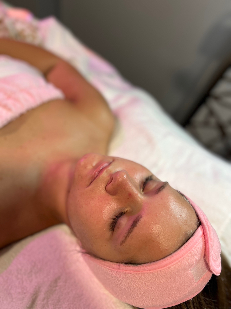 30 Minute Express Facial