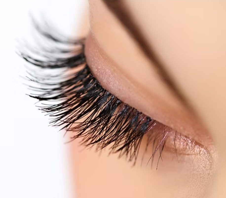 UV Light Lash Fill 45 Min Touch Up