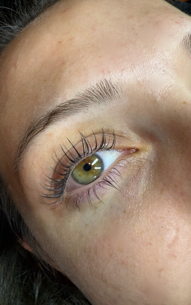 Lash Lift And Tint