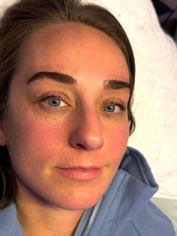 Eyebrow tinting