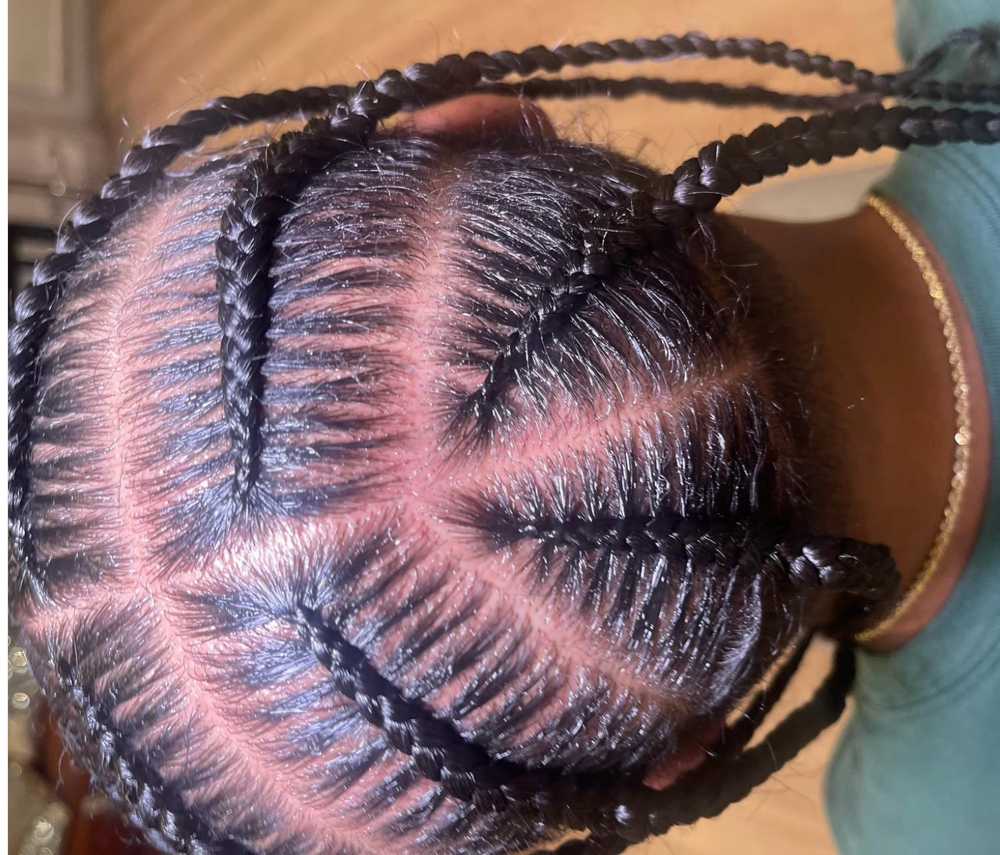 Men Stitch Braids at A Daye’s Journei Beauty Bar in DeSoto, TX