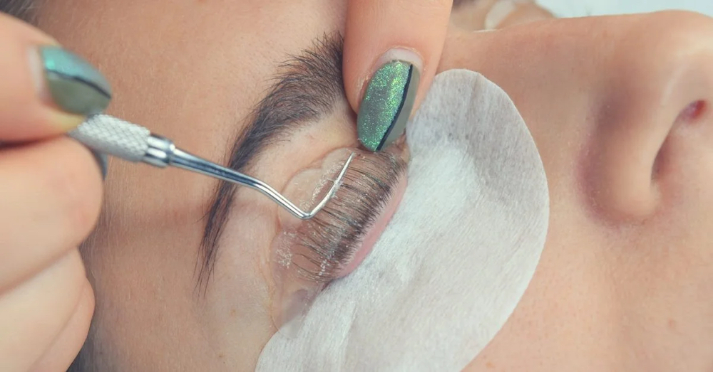 Lash Lift & Tint & Scalp Massage