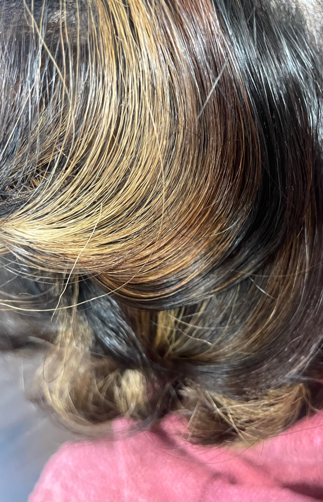 Full Head of Highlights at Jazzy Beauty Lab in New orleans, LA