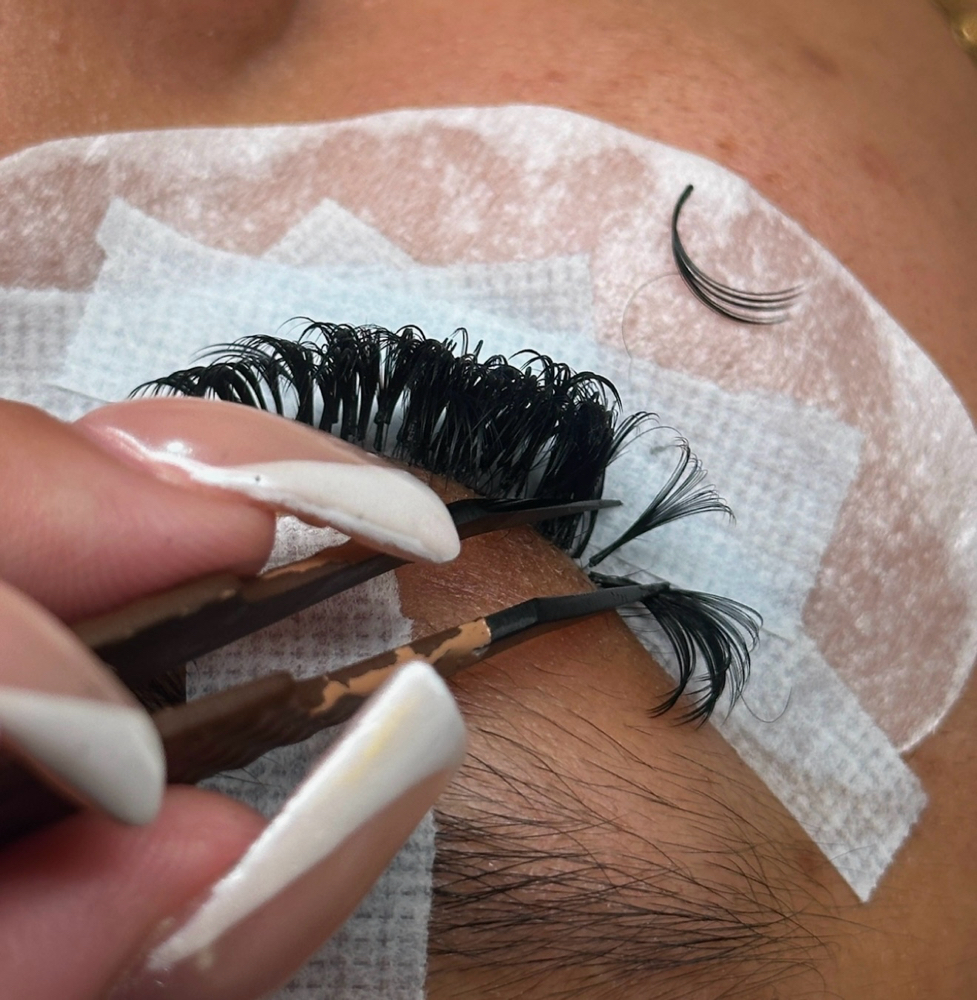 2 Week Lash Fill at Lashdbyzoee in Casa Grande, AZ