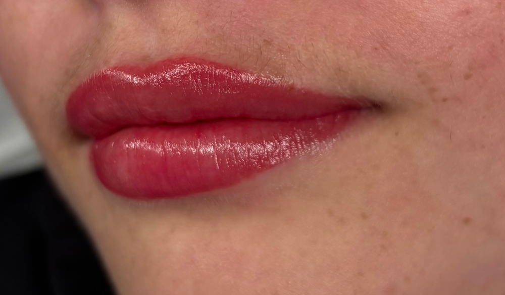 Lip Blushing