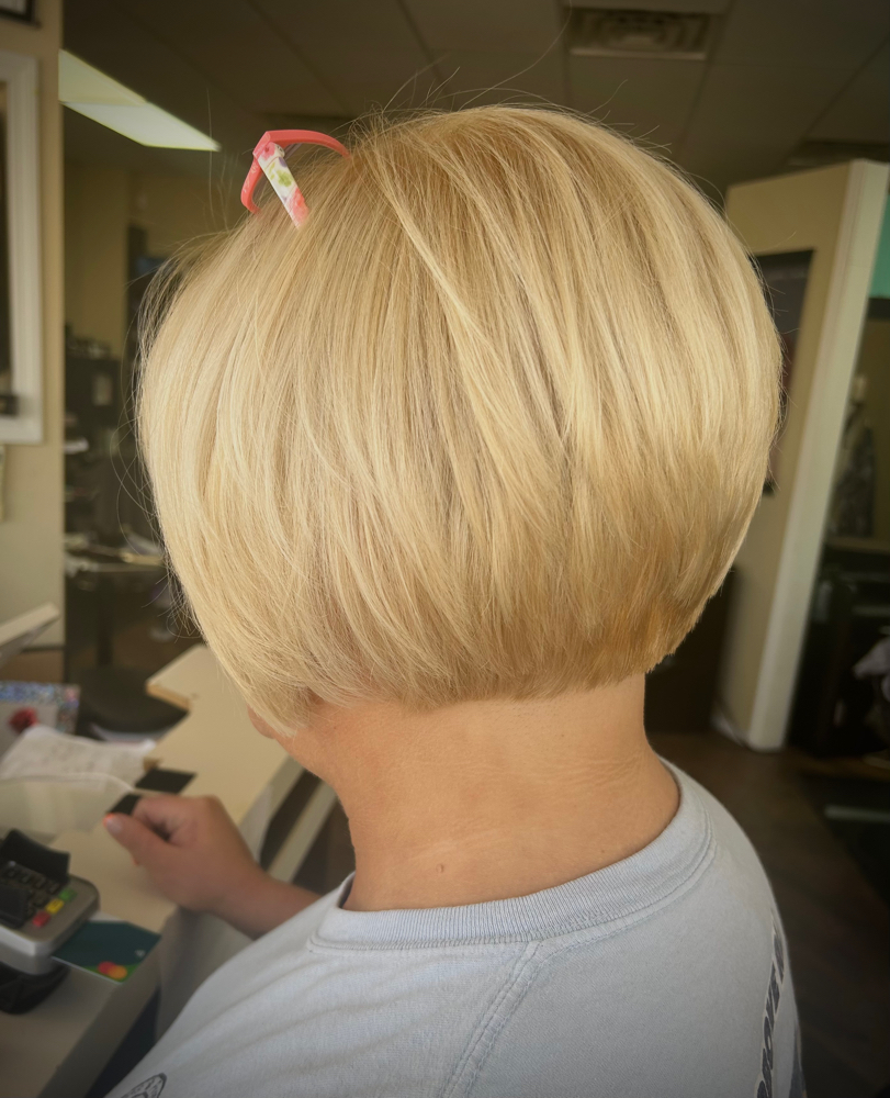 Women’s Specialty Cuts at In His Design in D’Iberville, MS