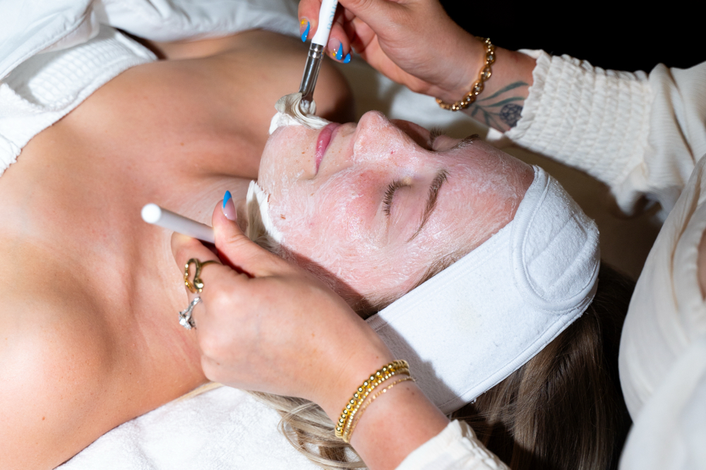 Dermaplane Facial