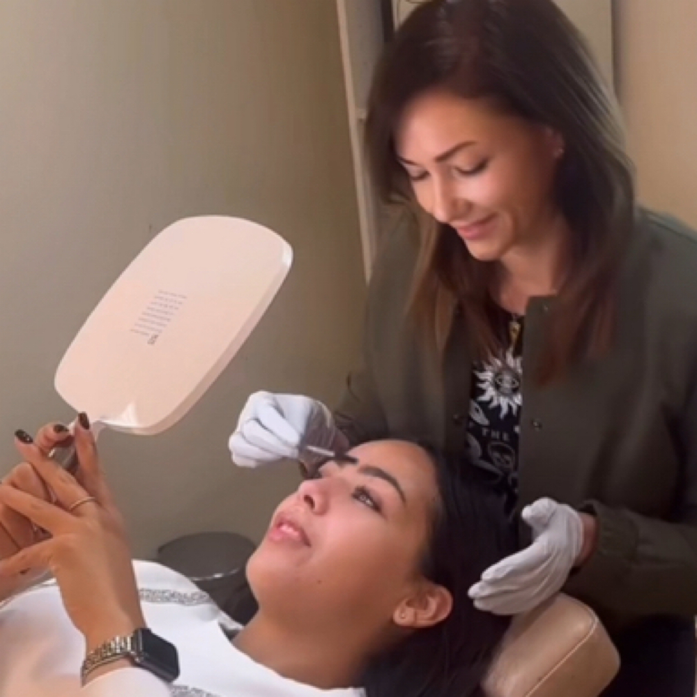 Brow Tweeze Only at Jennifer Volz in Palo Alto, CA