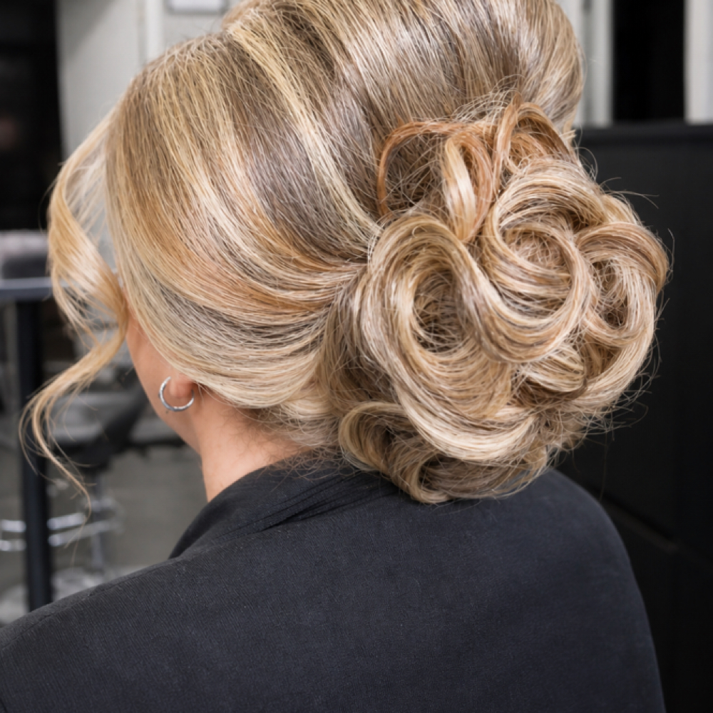 Elegant Upstyle at Studio’ 33 Blossom in Birmingham, MI