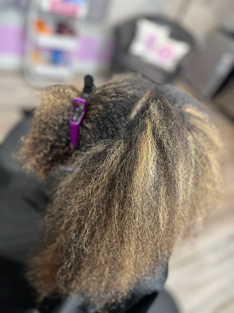 Detangle Me at Blissfully Braiding Beauty Bar in Overland Park, KS