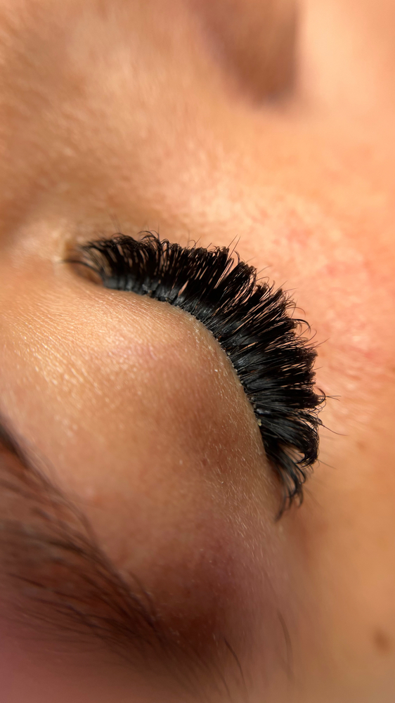 Full Set at Lovely Lashes By Yajaira Macedo in Lake Jackson, TX