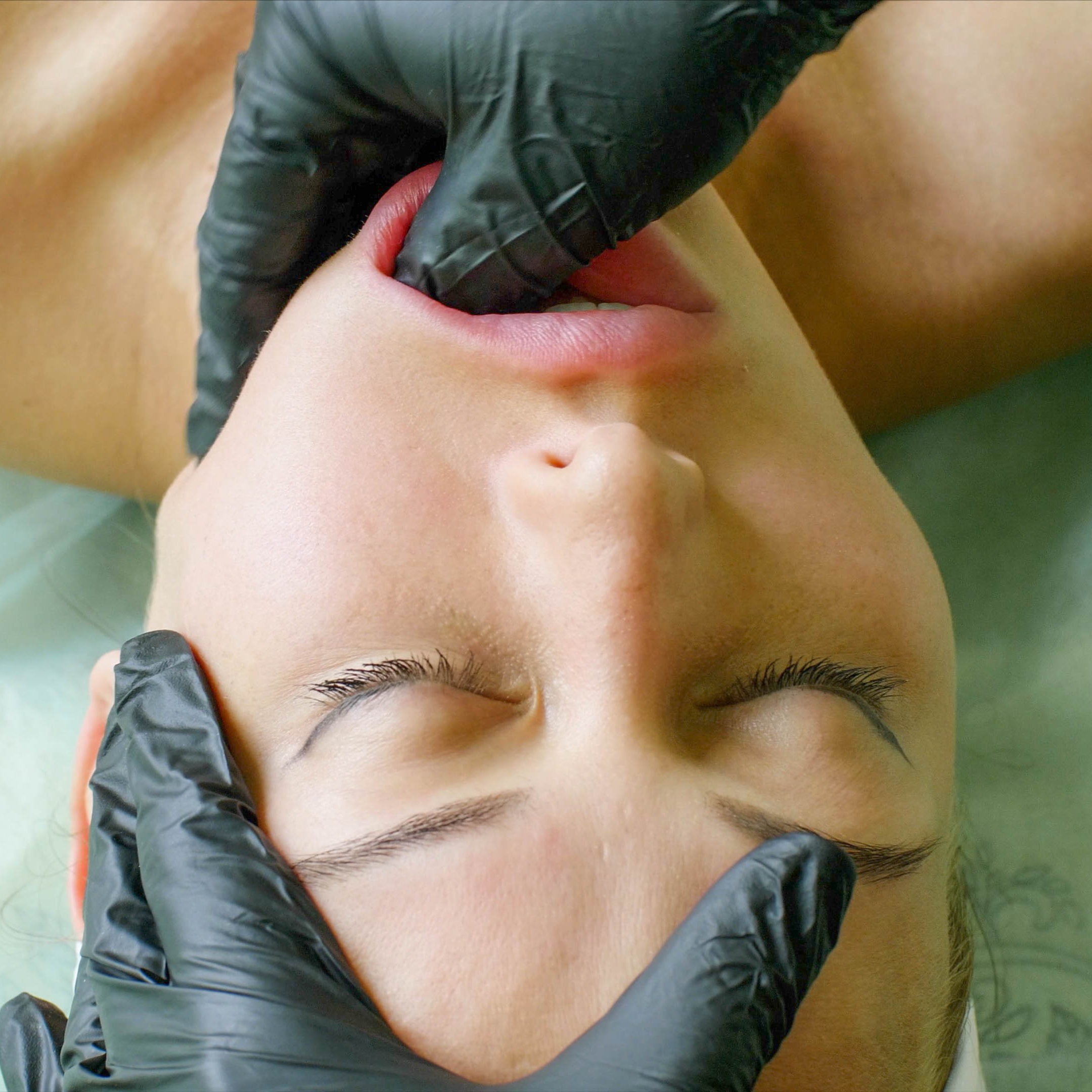 TMJ Massage 90 min at The Hive Beauty and Wellness in Vancouver, WA