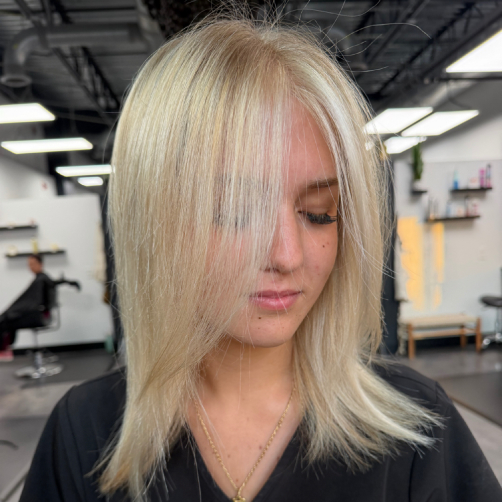 Moneypiece & Faceframing at Blonditude Beauty Co. by Michala in Gallatin, TN