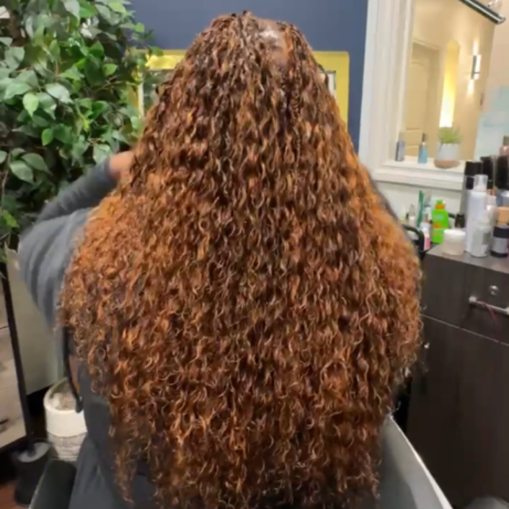 Miracle Knots at Stylez By Teesha in Massapequa, NY