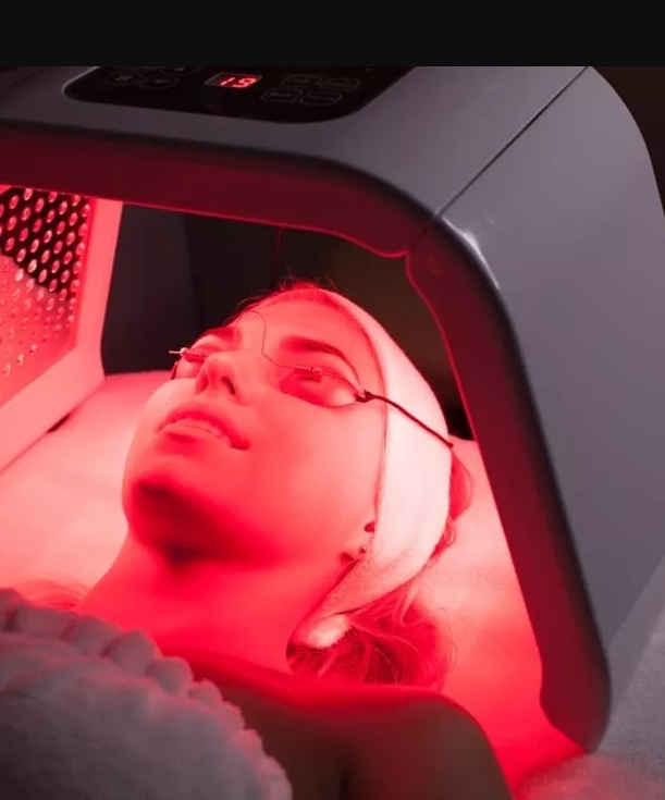 Customized led facial