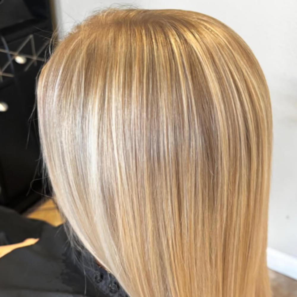 Partial Highlight at La Quinta Salon and Day spa in La Quinta, CA, CA