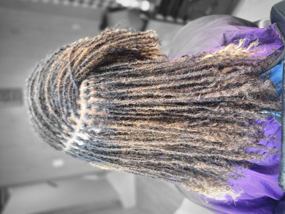 4 Hours & 30mins Retightening at Graceful Hands Locs by Bee in Des Moines, IA