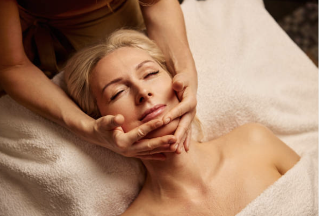 Luxe Lift Facial