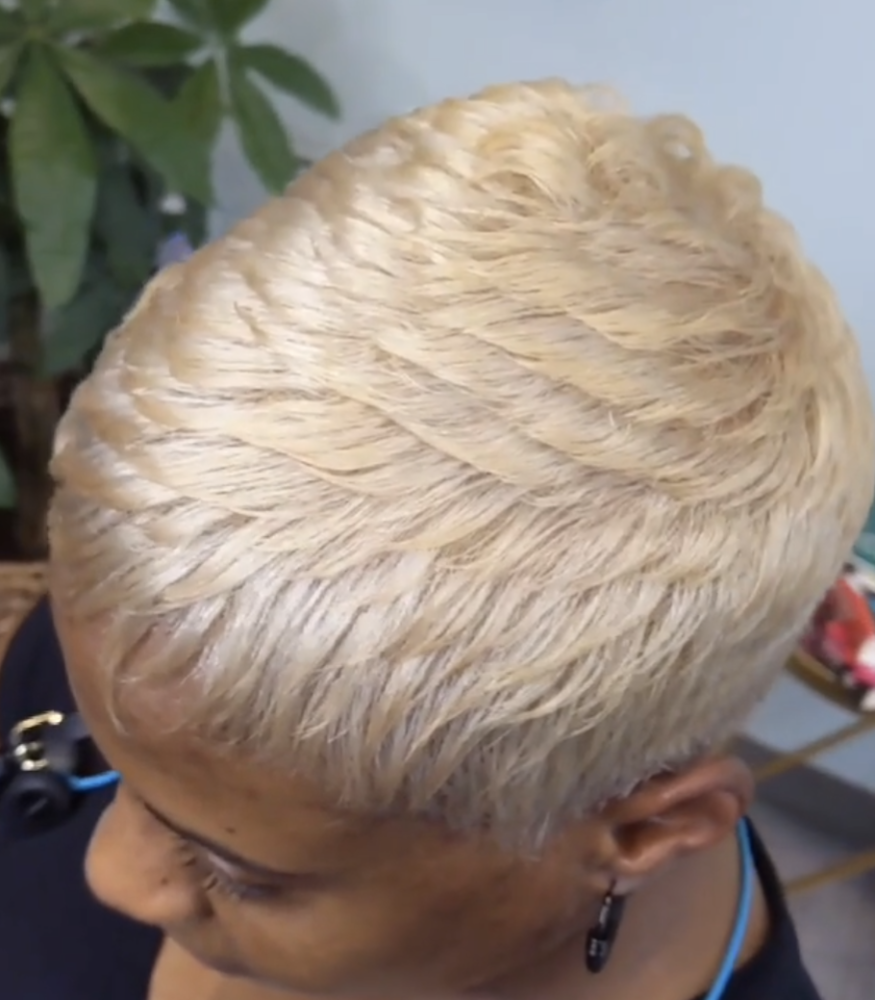 Shampoo Deluxe (RELAXED HAIR ONLY) at Hair by A. Renèe in Stonecrest, GA