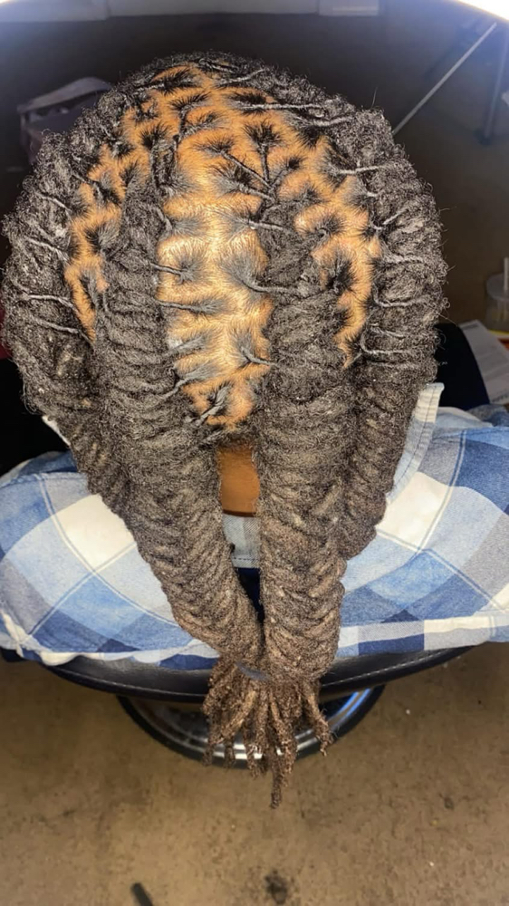 Loc Retwist And Style at Beauty4baeee in El Dorado, AR